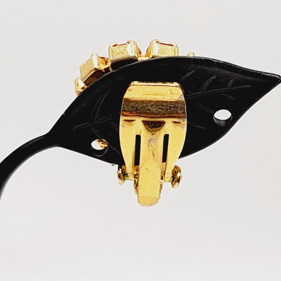 Vintage Red Rhinestone Gold Rope Clip Earrings – 7/8 Inch Sparkle - Picture 6 of 12